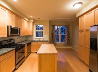 1881 NE Kenyon Ct, Issaquah, WA 98029