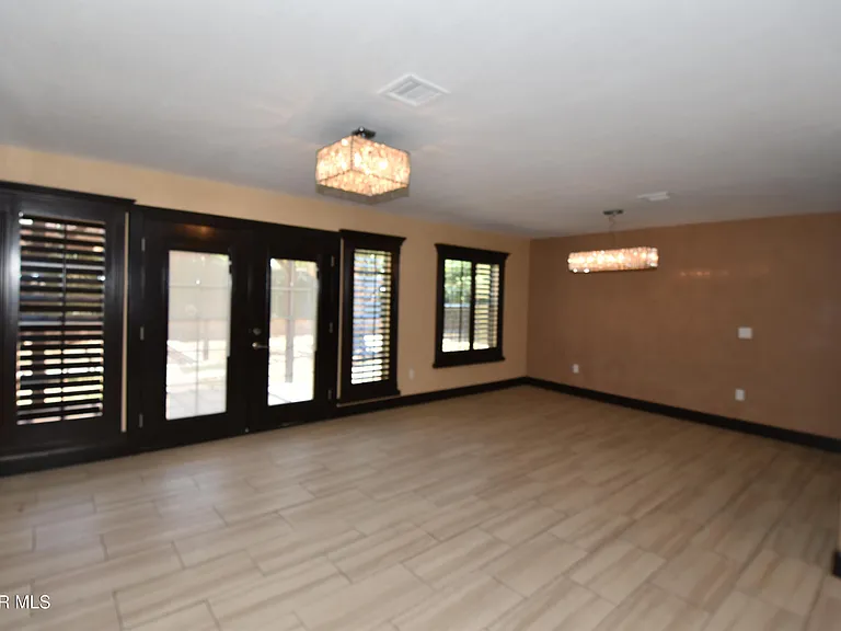 10800 Saigon Dr — Photo 5