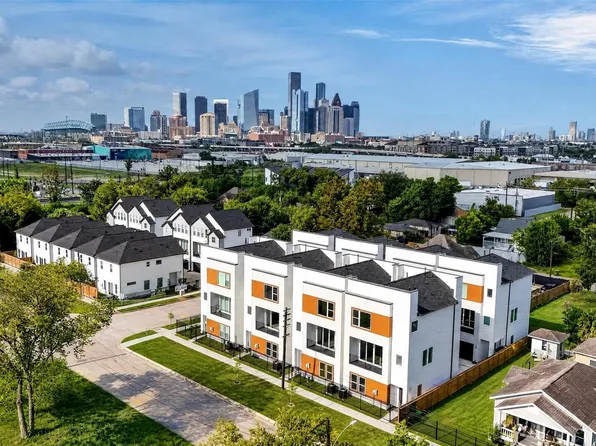 2419 Harrington St, Houston, TX 77026