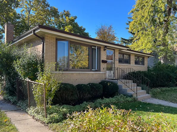 6829 W 110th St, Worth, IL 60482