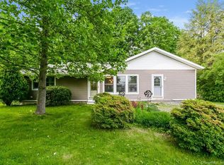 30 George Washington Tpke, Burlington, CT 06013