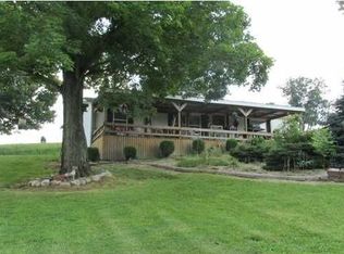 9230 E Oak St, Velpen, IN 47590