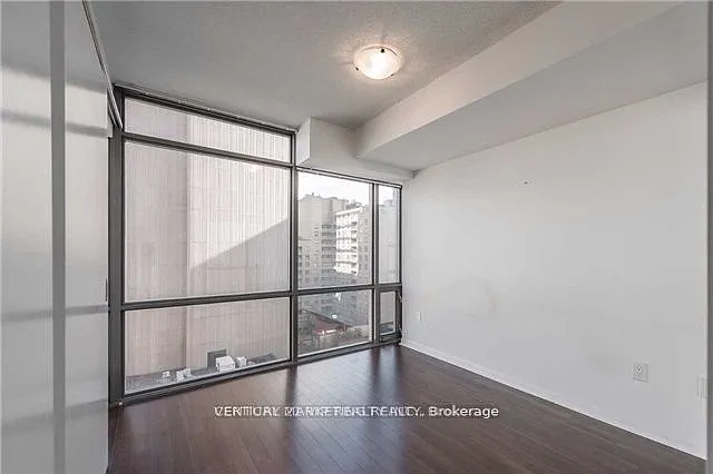 37 Grosvenor St #1007 — Photo 4