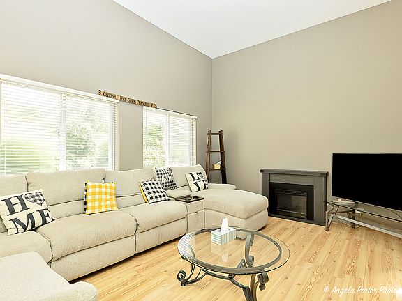 5th image of 4452 W Butternut Ln