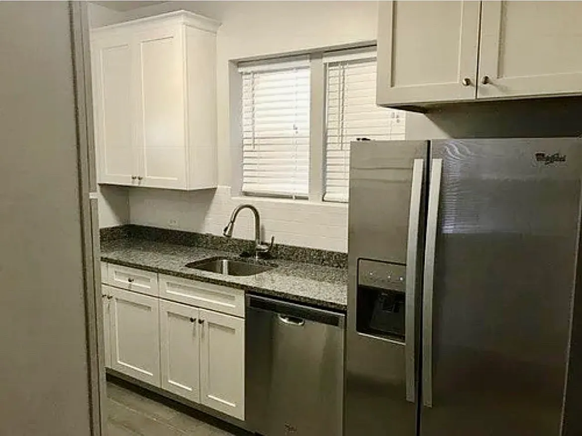 Building Photo - 707 Reba Pl #1