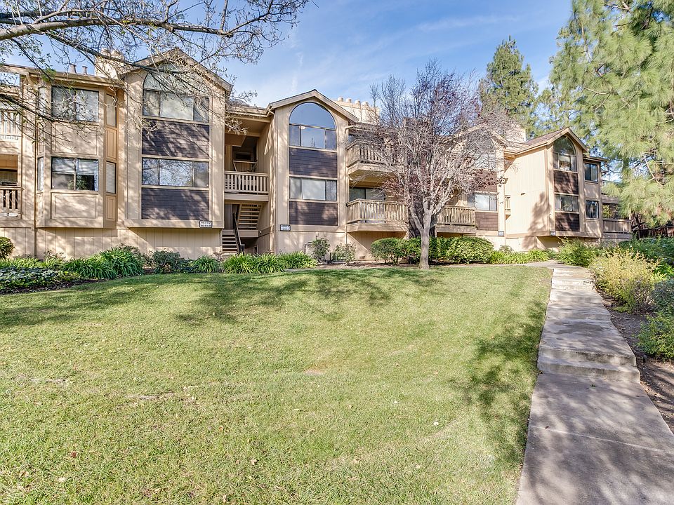 1st image of 16956 Sorrel Ct