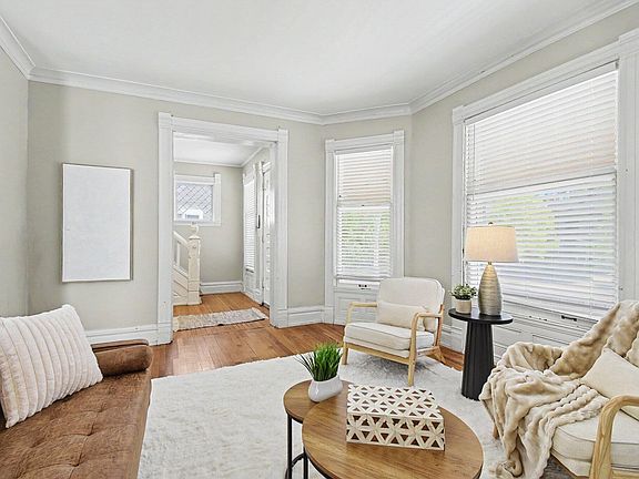 4th image of 327 Henry Ave SE