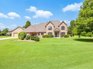 1305 N Polly Way, Mustang, OK 73064