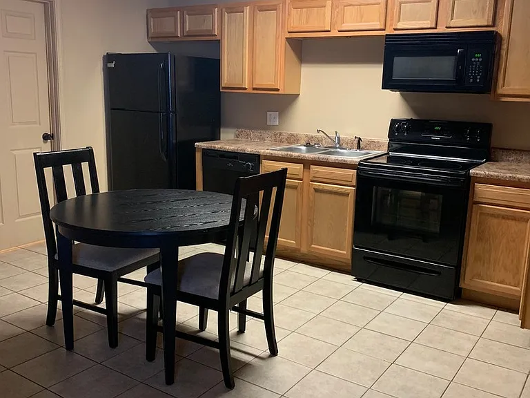 16506 Hunters Ridge Ln — Photo 2
