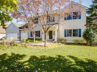 9557 Hillingdon Rd, Woodbury, MN 55125