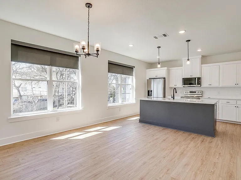 2333 Benbrook Blvd — Photo 20