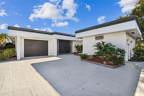 5704 S Travelers Palm Ln Photo 1