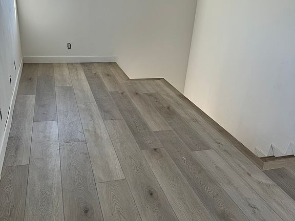 4th image of 3723 E 5th St #A