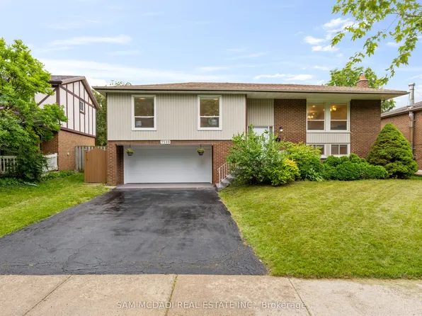 7209 Fayette Cir, Mississauga, ON L5N 1Y5