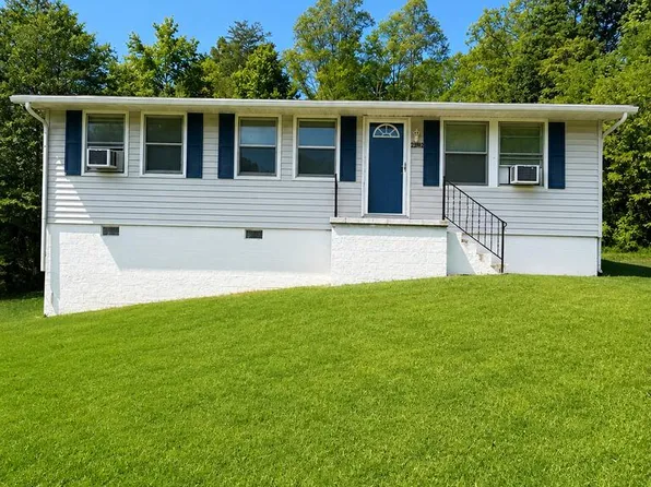 2392 Cas Cascade Rd, Cascade, VA 24069
