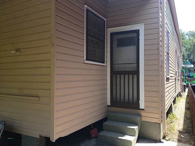 1322 Saint Roch Ave — Photo 6