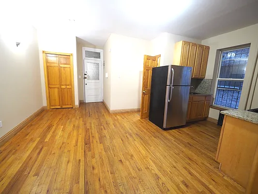 Rented by Compass | media 9