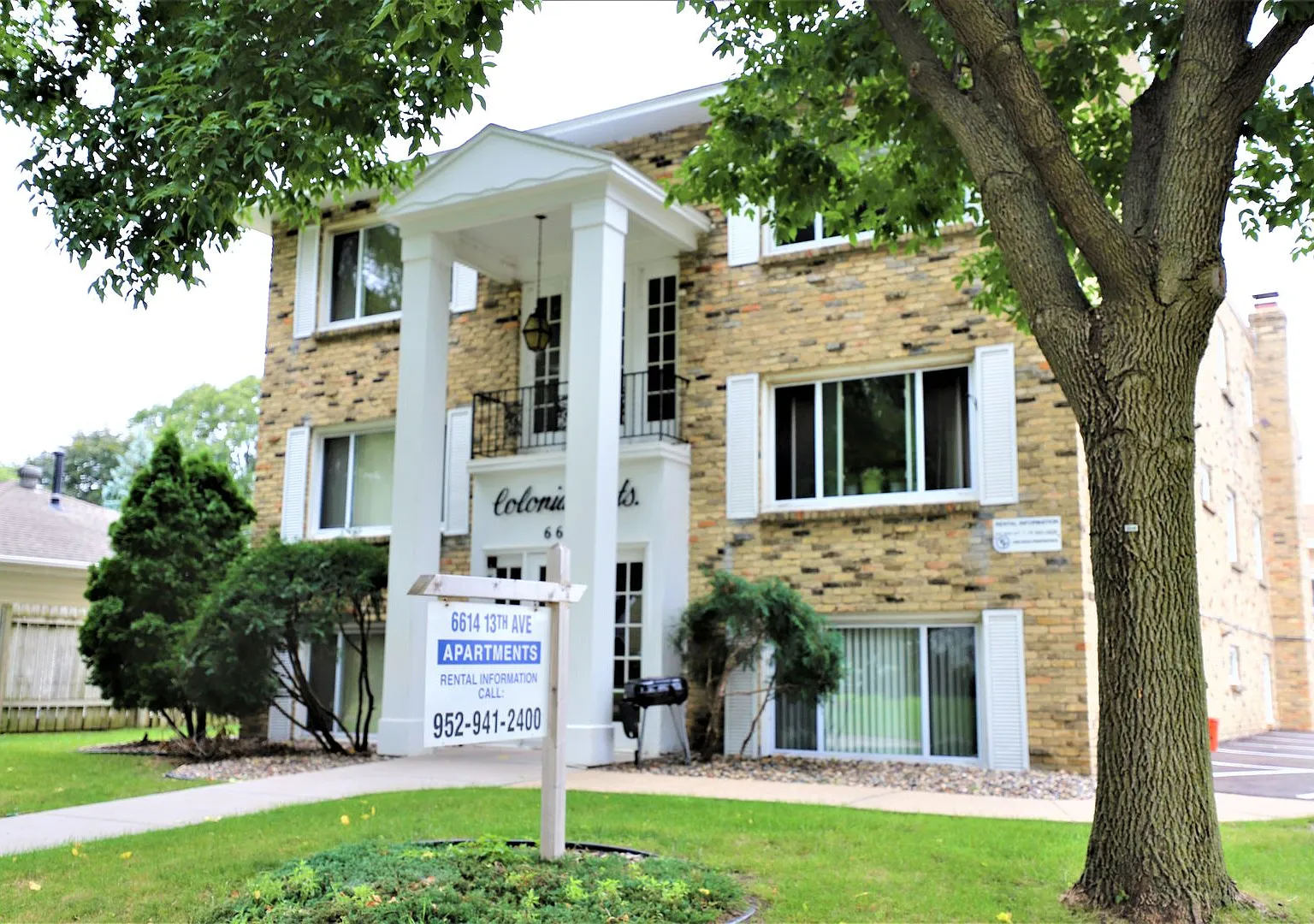 Premier Properties - 6614 — Photo 2