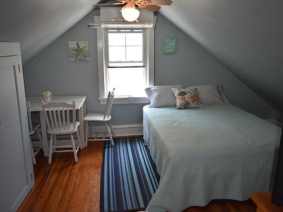 4th image of 806 Delancey Place Level #3