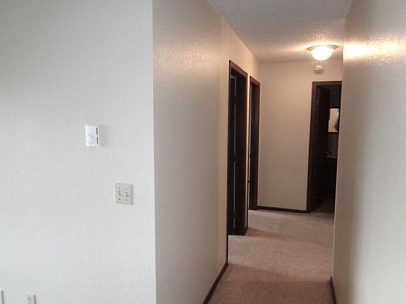 4th image of 208 14th Ave NW #16433045