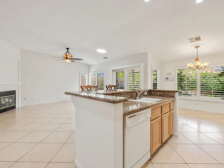 79940 Hancock Ct — Photo 12