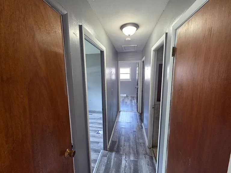 2401 Eastlawn St — Photo 13