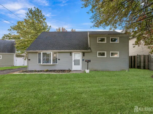 19 David Ct, Colonia, NJ 07067