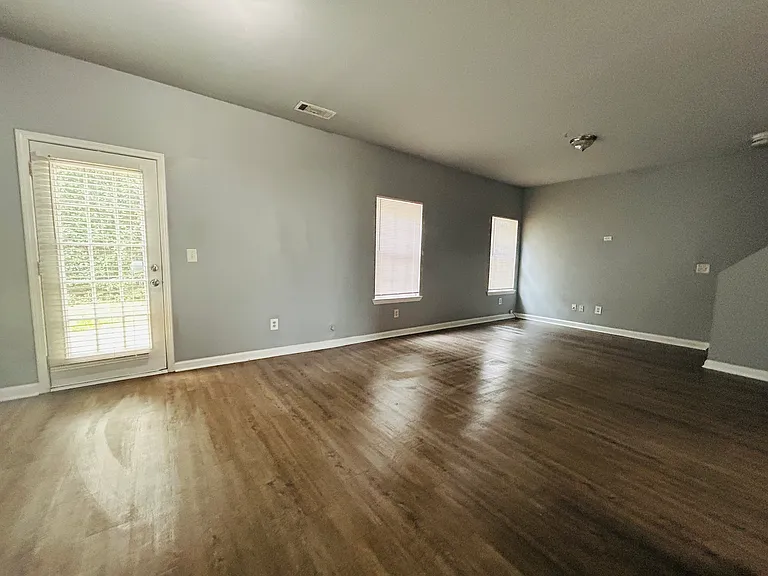 1745 Bob White Ln SE — Photo 5