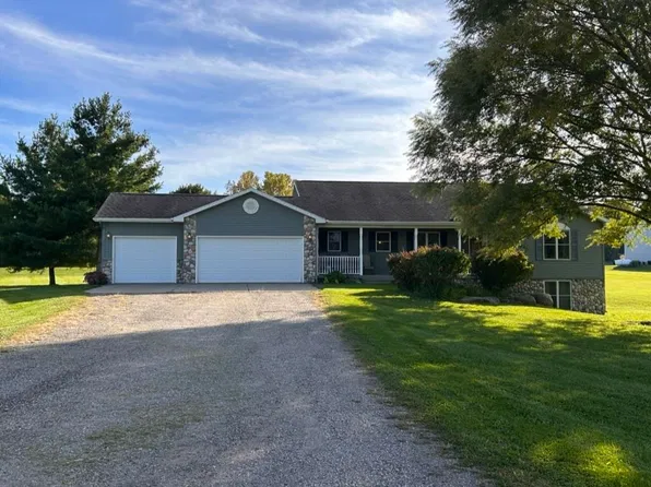 1021 Stone Oak Ln, Grand Ledge, MI 48837