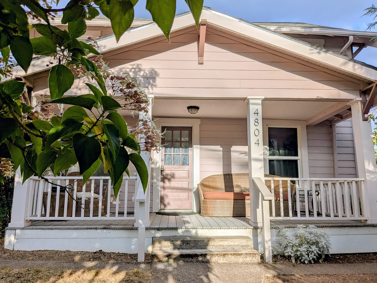 3 bed, 1835 sqft, $2,800 — Photo 1