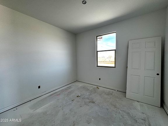 5th image of 47424 W KENNER Drive