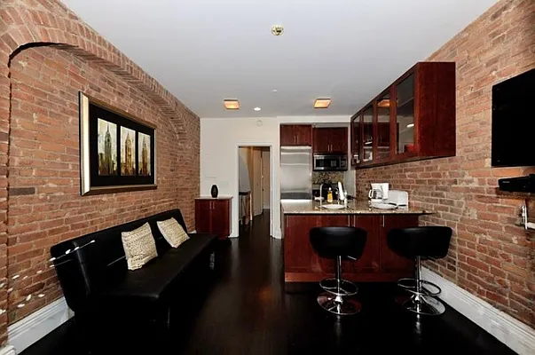 Rented by Eisenberg Exclusives | media 35