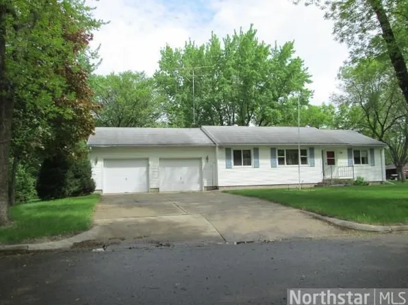 711 S Crescent Ln, Litchfield, MN 55355
