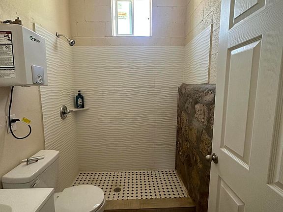 5th image of 4640 La Luz Ave #B