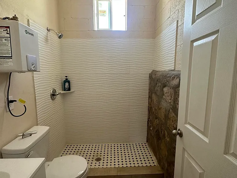 4640 La Luz Ave #B — Photo 5