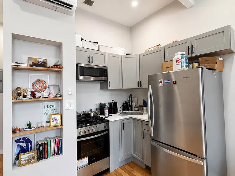 71 W 71st St #3R — Photo 5