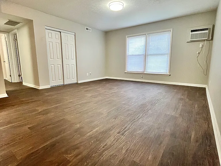9900 Merioneth Dr #3 — Photo 7