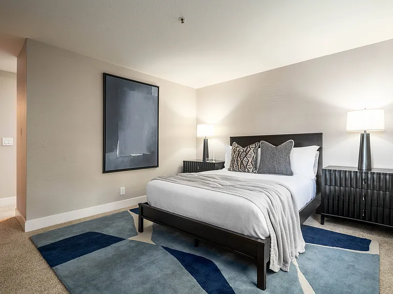Larkspur Courts — Photo 45