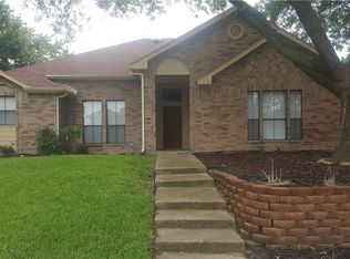 8714 Wood Glen Dr, Rowlett, TX 75088