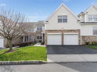 150 Inverness Cir, Easton, PA 18042