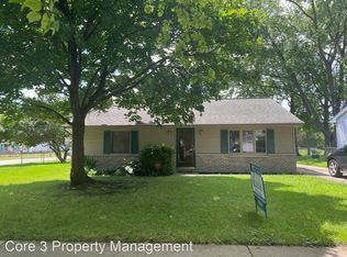 2101 Stonehenge Rd, Springfield, IL 62702