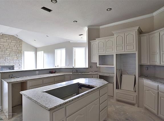 4th image of 1218 Saddle Lakes Dr