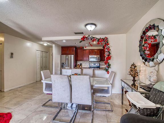 4th image of 4125 NW 88th Avenue #202