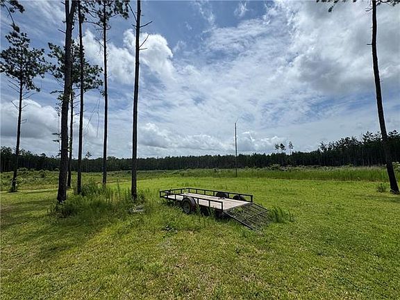 3rd image of 1196 Carpenter Rd