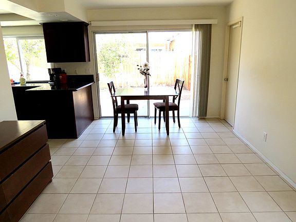 5th image of 3485 Deerlane Dr