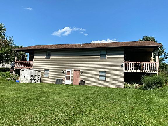 3rd image of 26 Fox Meadow Ln #A-b