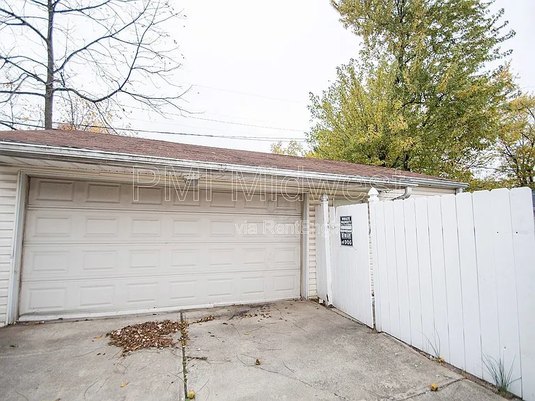 4610 Karen Dr — Photo 29