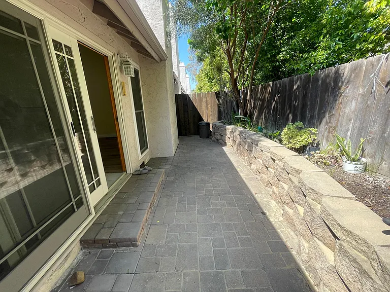 5470 Baltimore Dr #11 — Photo 18