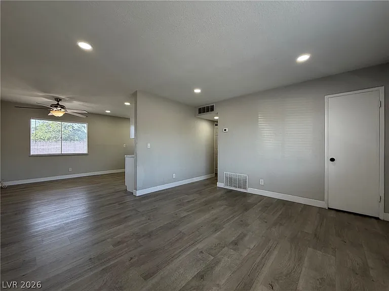 6336 Brittany Way — Photo 3