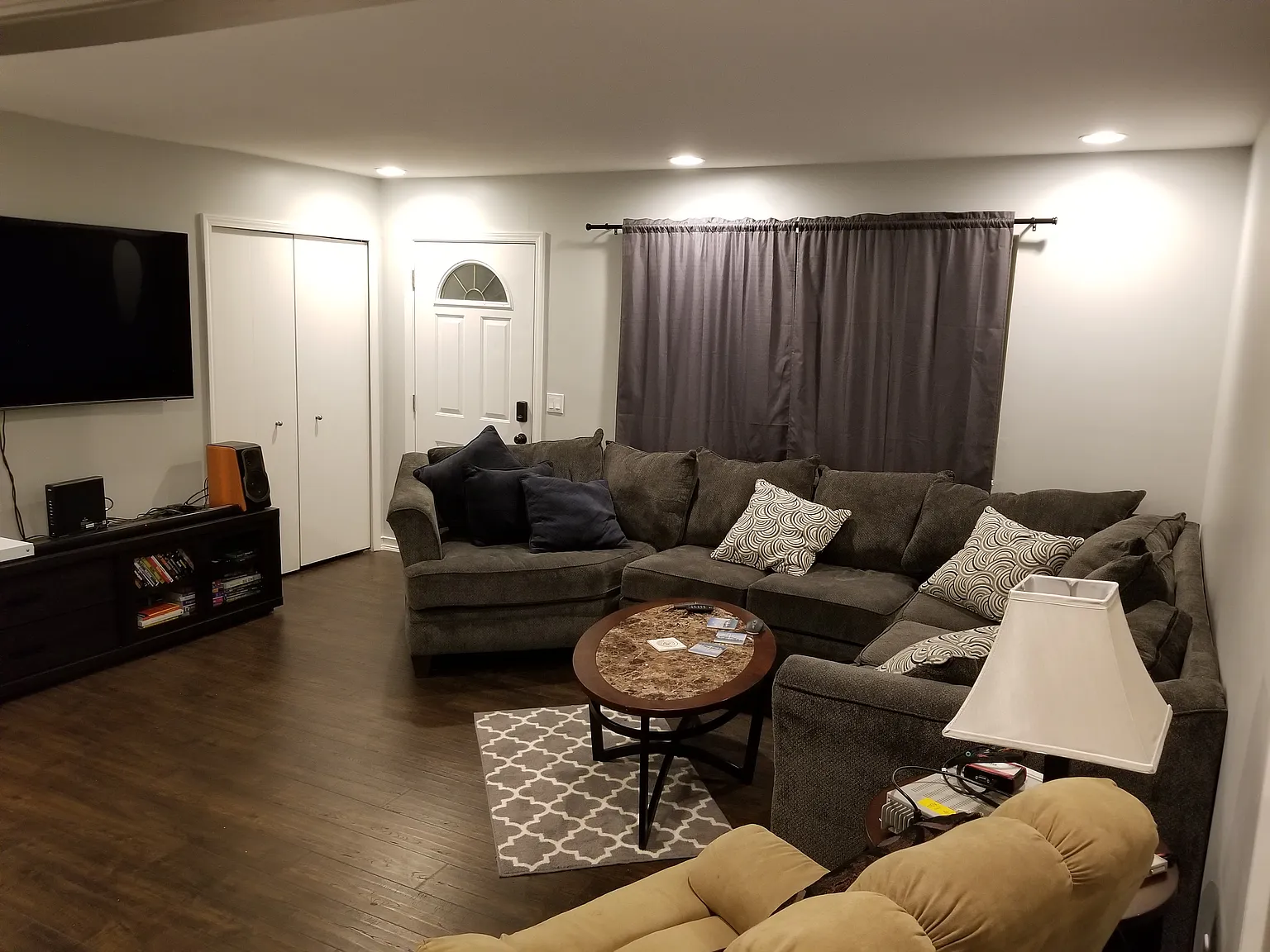 3 bed, 1050 sqft, $1,895 — Photo 3